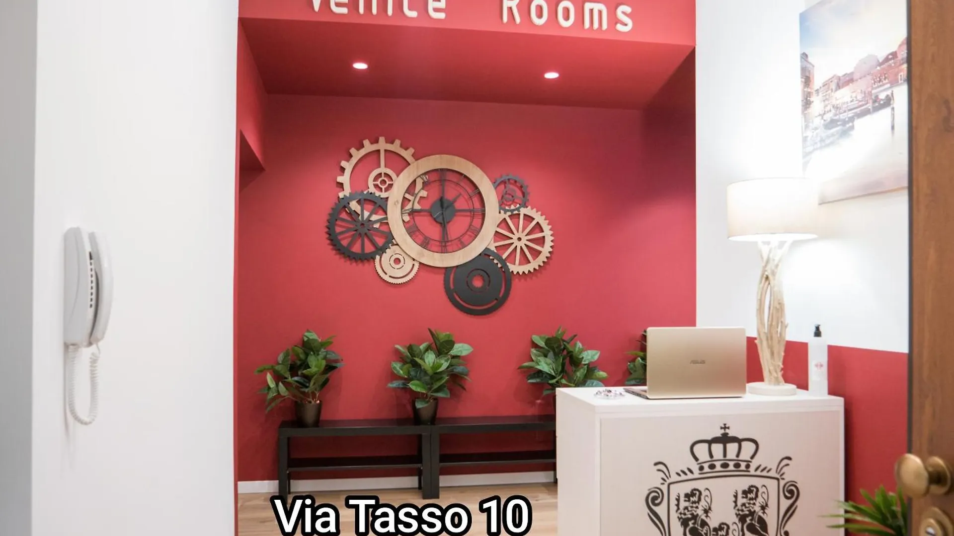 Venice Rooms location